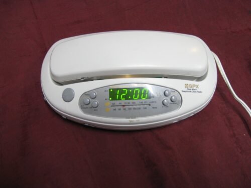 Vintage GPX White Corded Telephone AM/FM Radio Alarm Clock Gpt510 radio NOT work