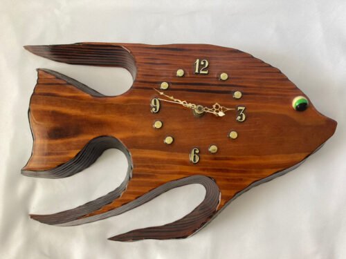 Vintage Handcrafted Cedar Lacquered Wall Clock 197Os Cabin