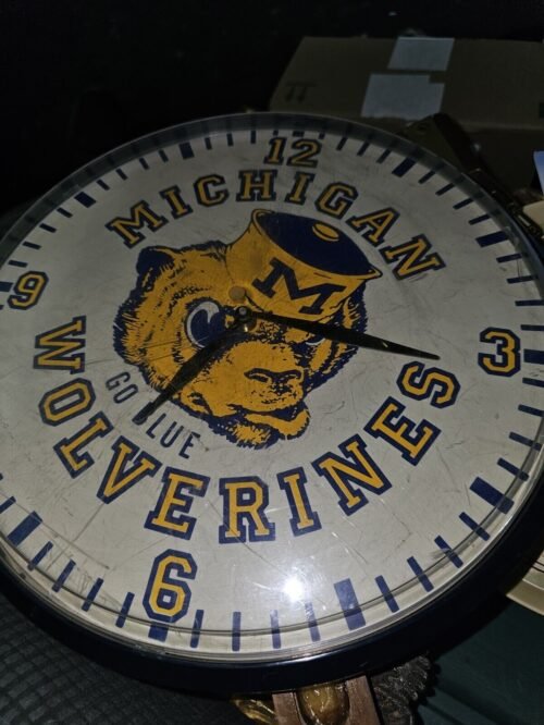 Vintage H.I. Enterprises Michigan Wolverines Clock NCAA COLLEGE SPORTS