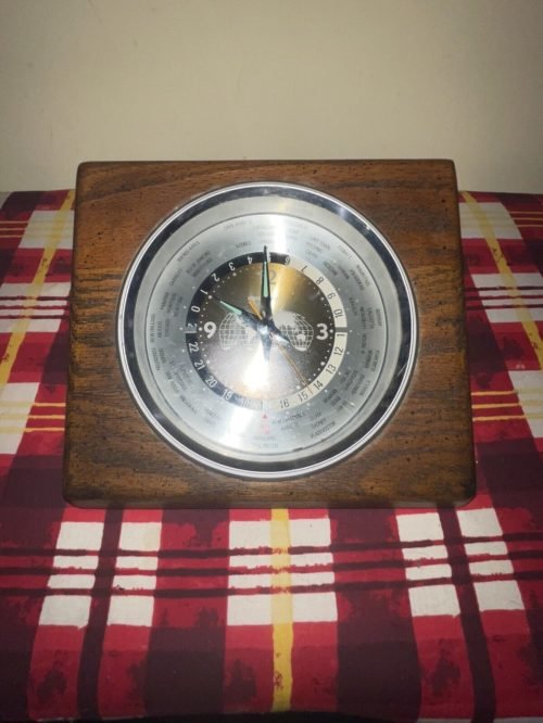 Vintage Howard Miller World Time Desk Clock Model 622-300