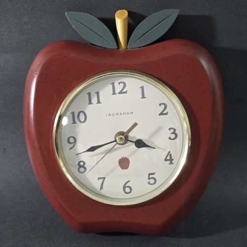 Vintage Ingraham Wooden Apple Battery Operated Quartz 9.5" Teachers Wall Clock