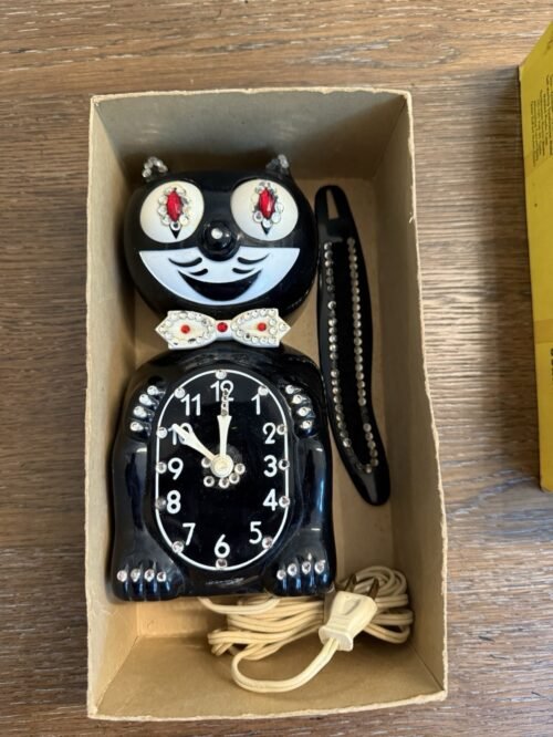 Vintage Kit Cat Klock With Box In Working Condition. Jeweled Pink