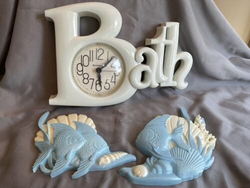 Vintage Kitchy Burwood New Haven Quartz "Bath" Wall Clock and 2 oceanic plaques