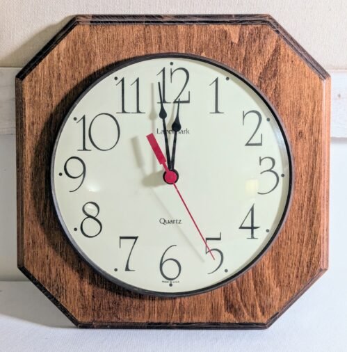 Vintage Landmark Oak Wood Wall Clock Quartz Retro Octagon Working EUC