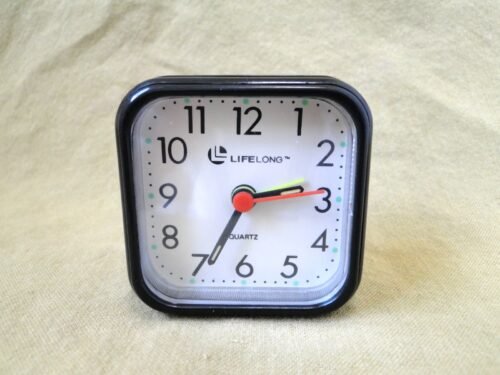 Vintage Lifelong Battery Operated Travel Small Alarm Clock *TESTED
