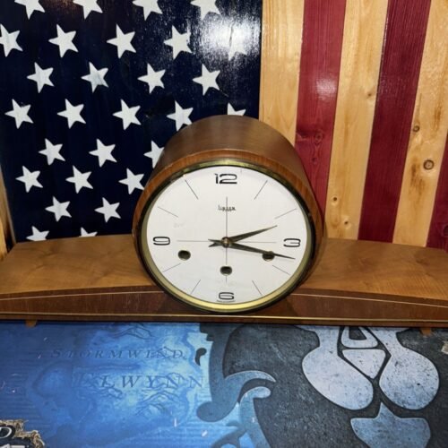 Vintage Linden 8 Day Mantel Clock ((Made In Germany)