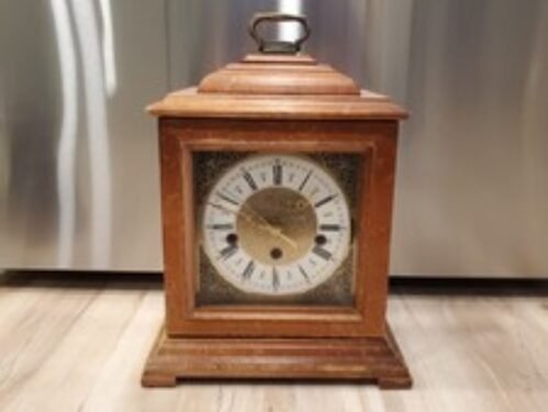 Vintage LINDEN TRIPLE CHIME - Quartz Mantel Clock **FOR PARTS OR REPAIR**