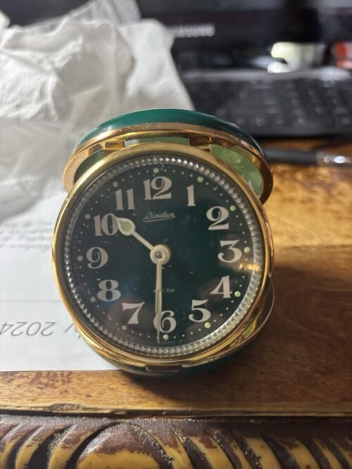Vintage Linden Wind Up Travel Alarm Desk Clock Green Case Metal Working