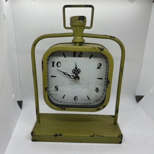 Vintage Look Analog Retro Desk Table Top Clock Battery Operated Decor