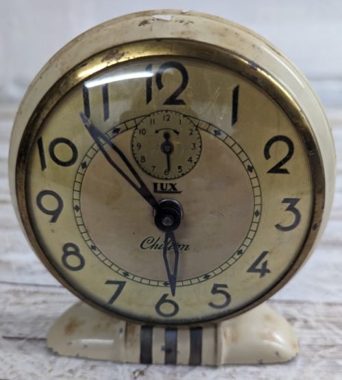 Vintage LUX CHILTON alarm CLOCK FOR REPAIR USA
