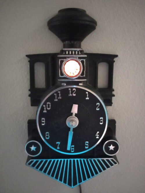 Vintage MASTERCRAFTERS LIGHTED STEAM ENGINE TRAIN CLOCK - Electric Wall Plastic