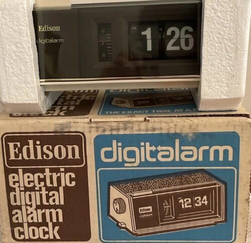 Vintage McGraw Edison Flip Alarm Clock Model 59-004 New In Original Box