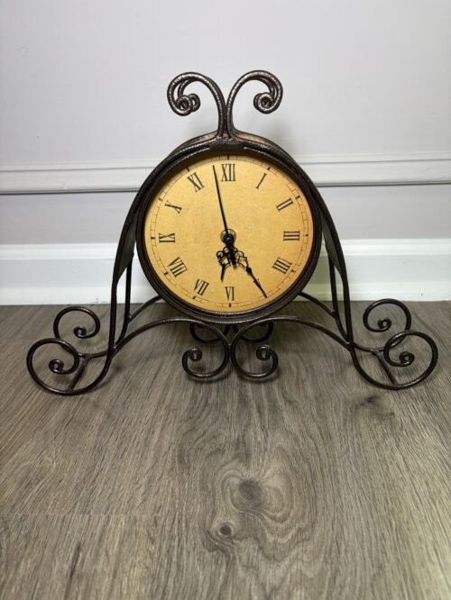 Vintage Metal Table Clock with Roman Numerals – Decorative Piece