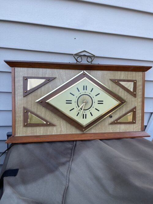 Vintage Mid Century Modern United Lighted Wall Clock # 38 Retro 1960's Working