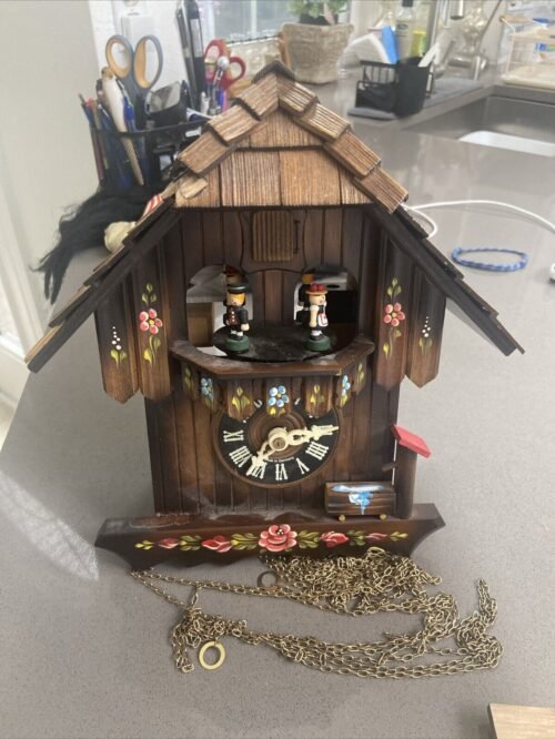 Vintage Musical Cuckoo Clock Romance Der Frohliche Wanderer Edelweiss Swiss 2708