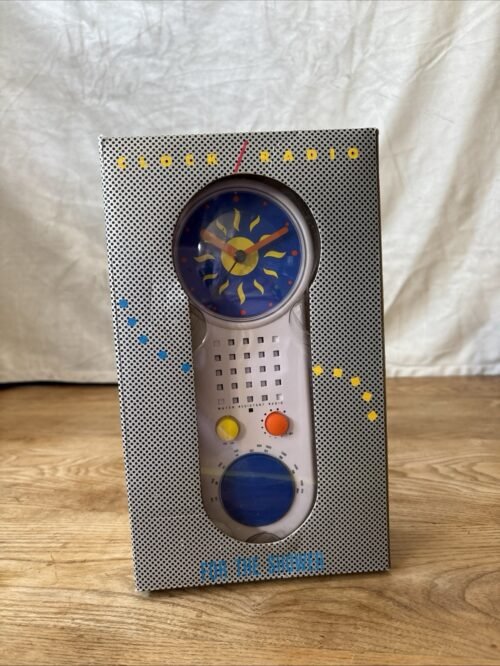 Vintage NEW 1980’s 1990’s AM/FM Water Resistant Clock Retro Radio Shower