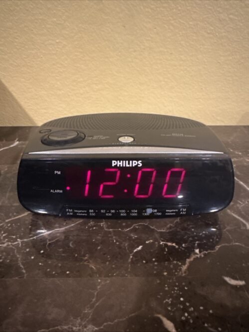 Vintage Philips AM-FM Alarm Clock Radio Model AJ3120/17 Sleep / Snooze
