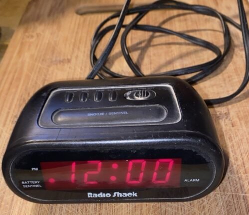 ✨Vintage Radio Shack Digital Red LED Alarm Clock 63-770 Large Display WORKS✨