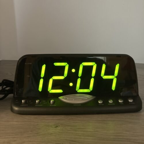 Vintage Radio Shack Extra Loud Alarm Clock Model 63-117 XL Green Display Tested