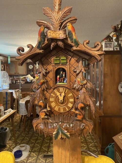 Vintage Rare L E 2000 Musical/Animated/Cuckoo Peddler Cuckoo Clock Germany