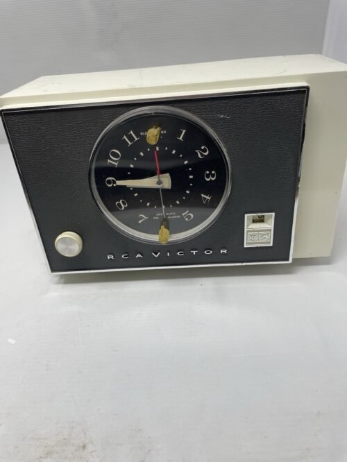 Vintage RCA Victor AM Radio Clock w/ Alarm Model RHD17Y tested working