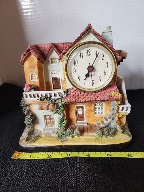 Vintage Resin Clock House *Clock Needs Battery*