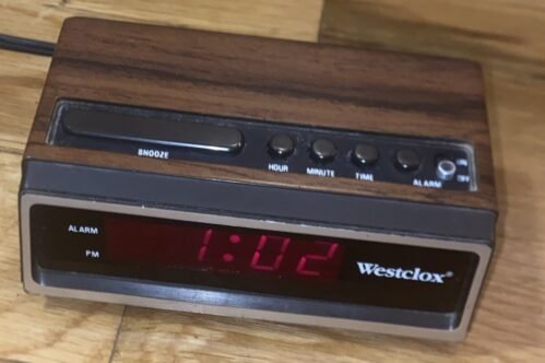 Vintage Retro 1987 Westclox Wood Pattern Alarm Clock Tested Works Mod # 22651
