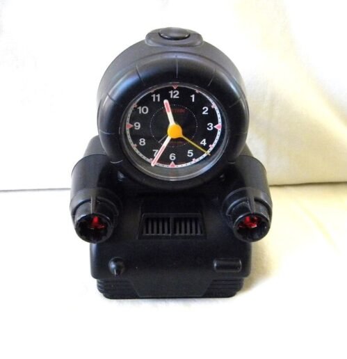 VINTAGE RHYTHM TALKING WAKE UP ROBOT NOVELTY ALARM CLOCK WORKS BUT HAS ISSUES