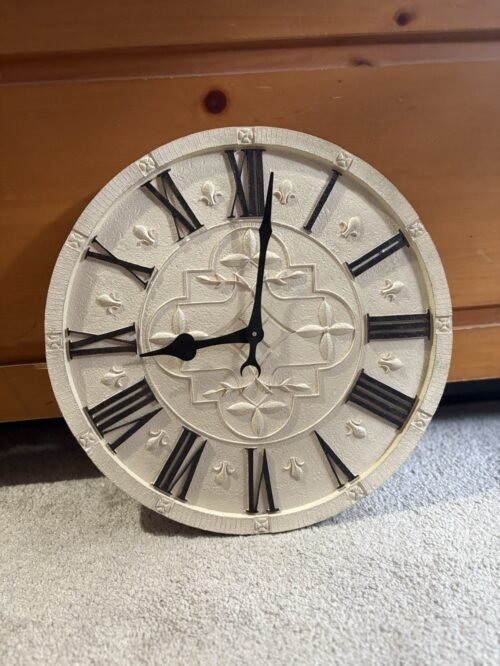 Vintage Roman Numeral Wall Clock Decorative Fleur-de-lis Design