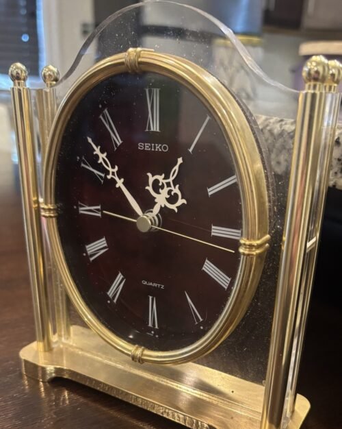 Vintage Seiko Lucite and Brass Quartz Mantle Desk Table Clock Works!