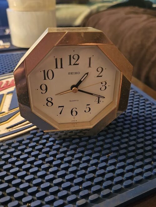 Vintage Seiko Quartz Desk Clock With Alarm Made In Japan gold octagon rare WORKS