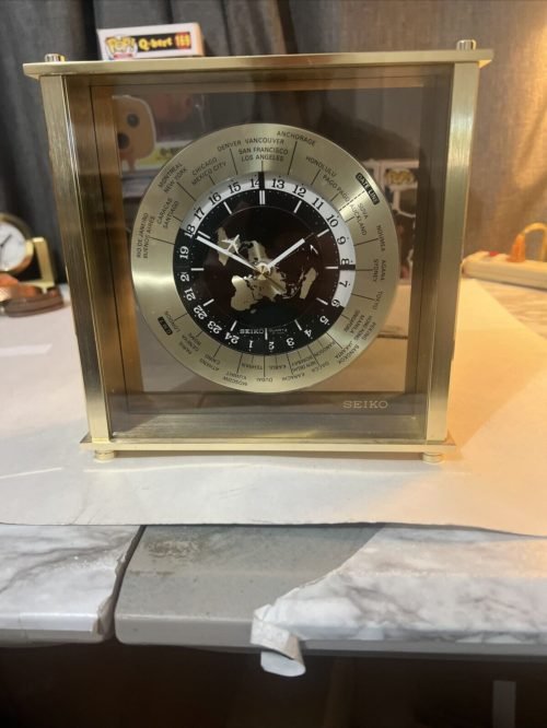 Vintage Seiko World Time Zone Airplane Second Hand Quartz Desk Mantel Clock