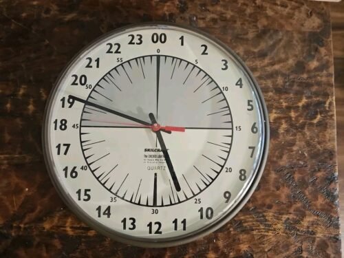 Vintage Skilcraft 24 Hour Wall Clock Quartz 12" Chicago Lighthouse Working