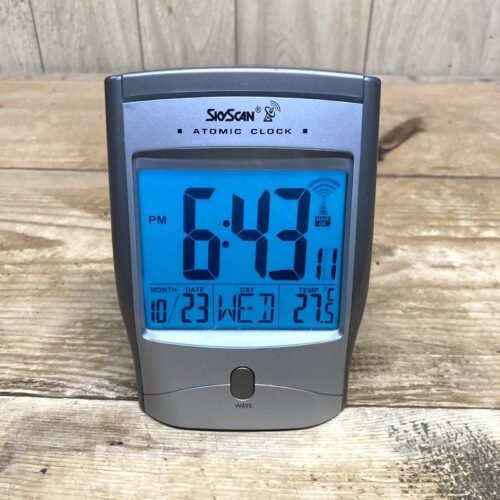 Vintage SkyScan Atomic Clock w/ Indoor Temperature Alarm 31704 Desk Wall