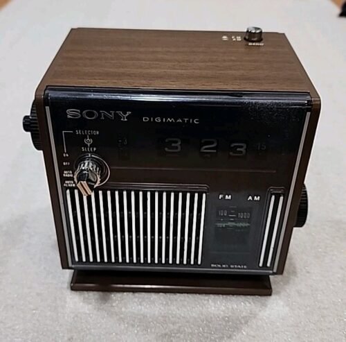 Vintage Sony Digimatic Am/FM Alarm Clock Radio Solid State Works Great