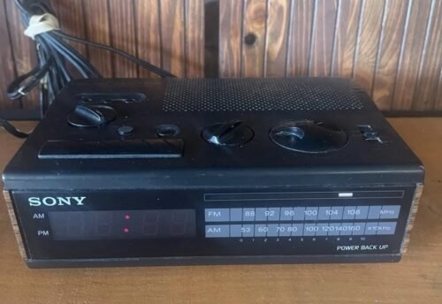 Vintage SONY Dream Machine AM FM Digital Black Clock Radio Works! ICF-C2W