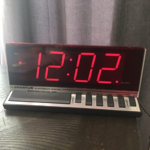 Vintage Spartus Big Screen Electronic Digital Alarm Clock Model 526N 1150 Works