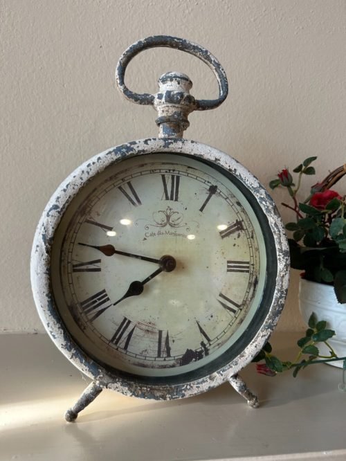 Vintage Table Clock, Battery Operated Rustic Distressed Style Chic Home Décor