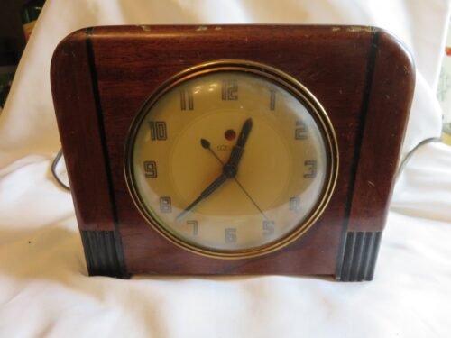 VINTAGE TELECHRON 4H157 WARREN TELECHRON CO. ELECTRIC CLOCK. 1950'S. WORKS GOOD