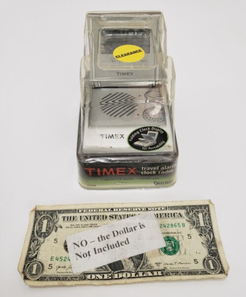 Vintage TIMEX Clock Flip Top Travel Alarm Clock AM/FM RadioT3155 - NEW Sealed