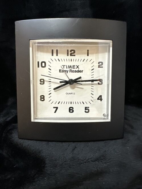 Vintage Timex Easy Reader Bedside Quartz Battery Powered Alarm Clock