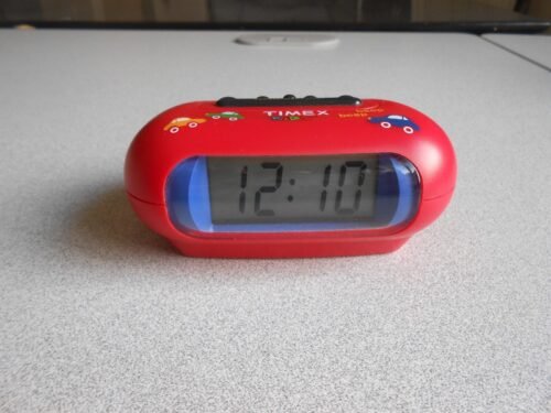 ~~VINTAGE TIMEX KIDS LCD ALARM CLOCK TK020R~~