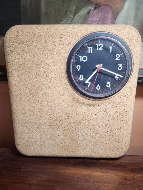 Vintage Unusual Coarkboard Cork Board Quartz Wall Clock 1980's Message Board