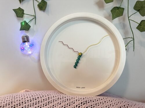 Vintage Wakita Japan Wall Clock 10” Wavy Hands Postmodern Memphis Design