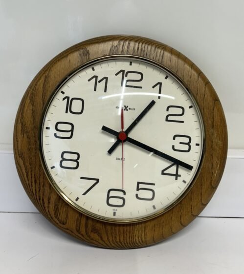 Vintage Wall Clock Howard Miller Wooden Oak Quartz Battery Made In USA 1980's