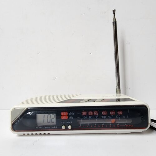 Vintage Westclox Cordless Alarm Clock Radio AM/FM Digital Travel White 47529