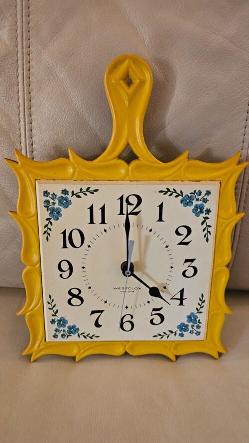Vintage Westclox Nocord 46347 Trivet Time Ceramic Cast Iron Kitchen Wall Clock