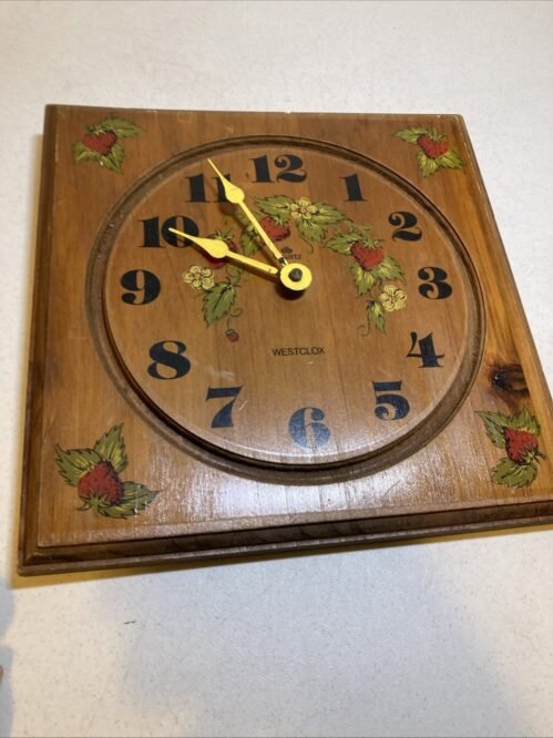 Vintage Westclox Talley Wall Hung Wood Clock . 1988. Cl