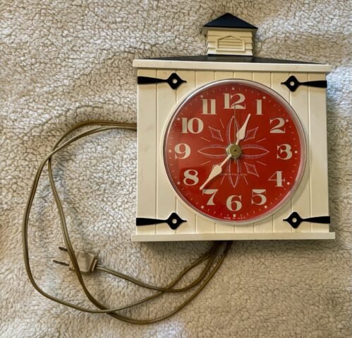 vintage westclox wall clock; model 26313 Countryside II; Great Working Condition