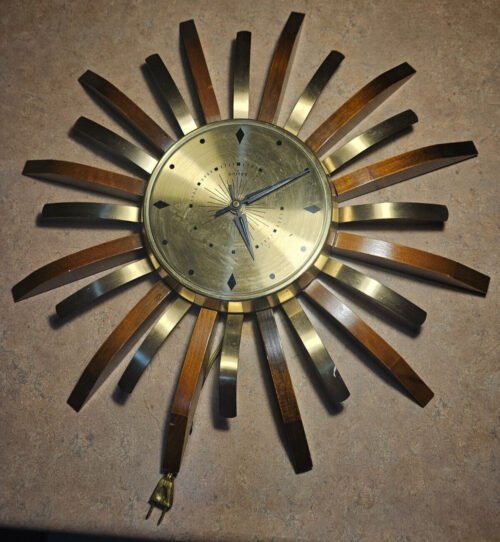 VTG 24” UNITED ATOMIC STARBURST - SUNBURST MCM WALL CLOCK 1950’s
